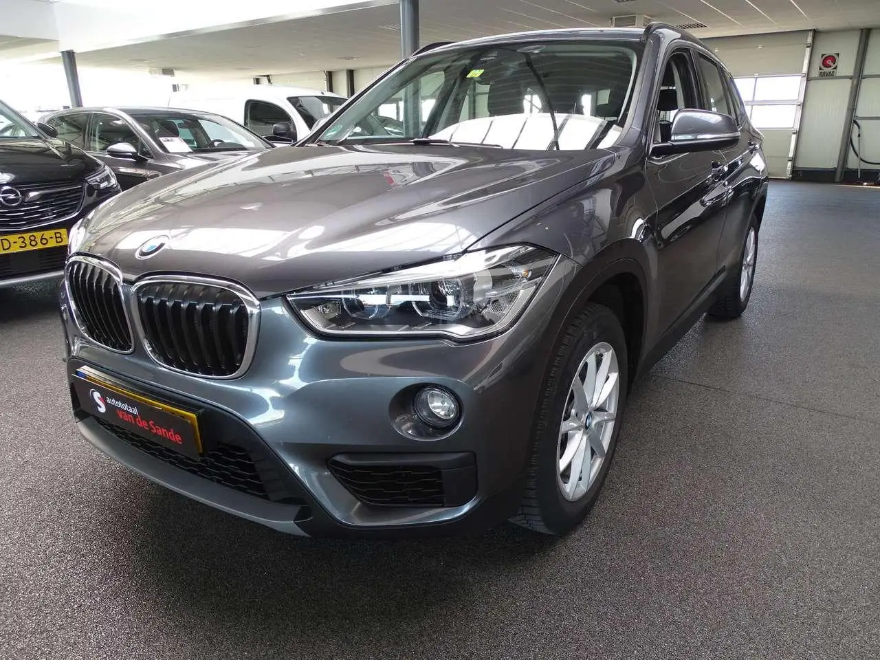 Photo 1 : Bmw X1 2018 Petrol