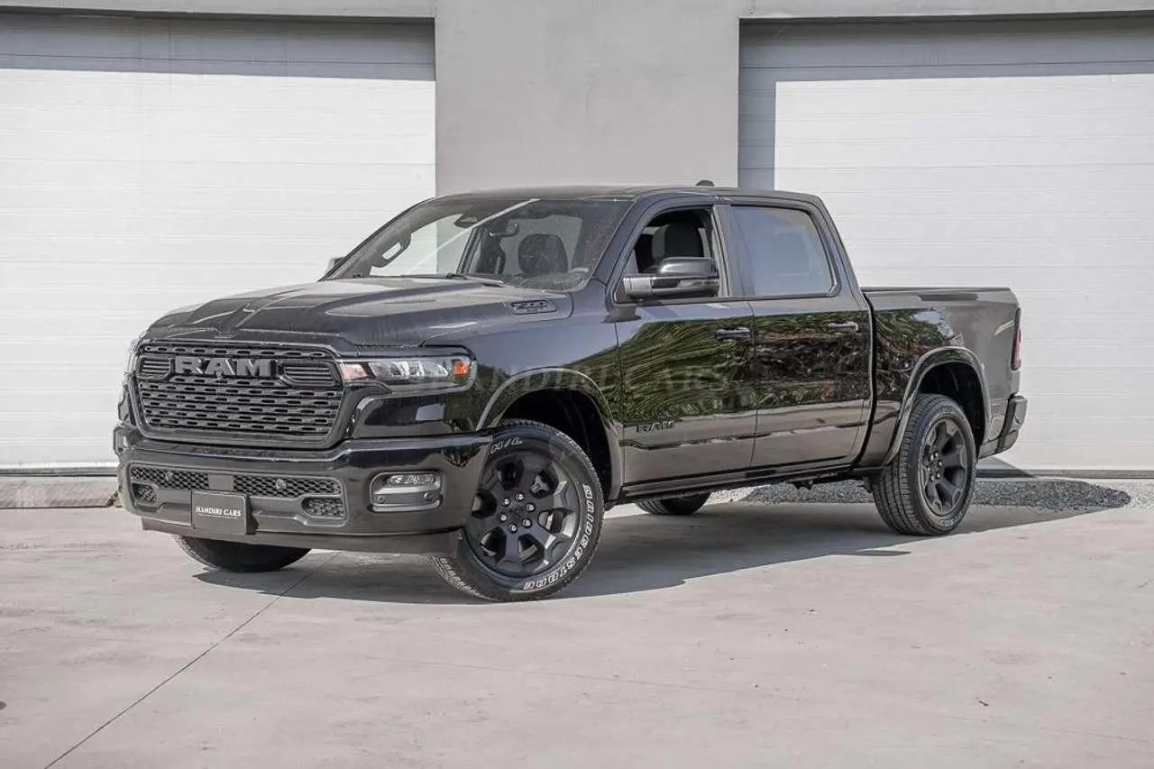 Photo 1 : Dodge Ram 2024 Petrol