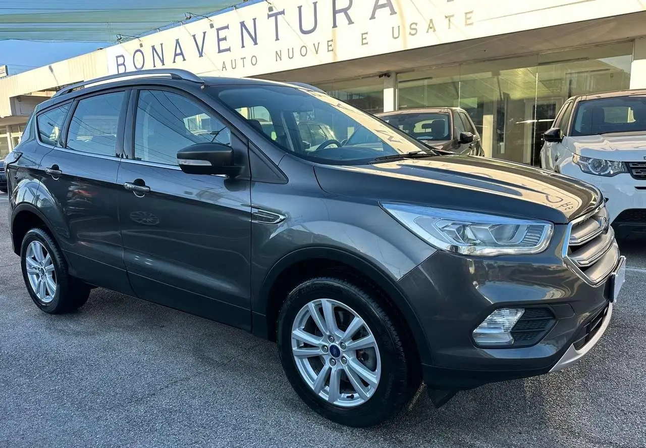 Photo 1 : Ford Kuga 2019 Diesel