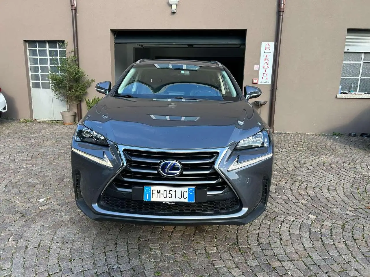 Photo 1 : Lexus Nx 2017 Hybrid