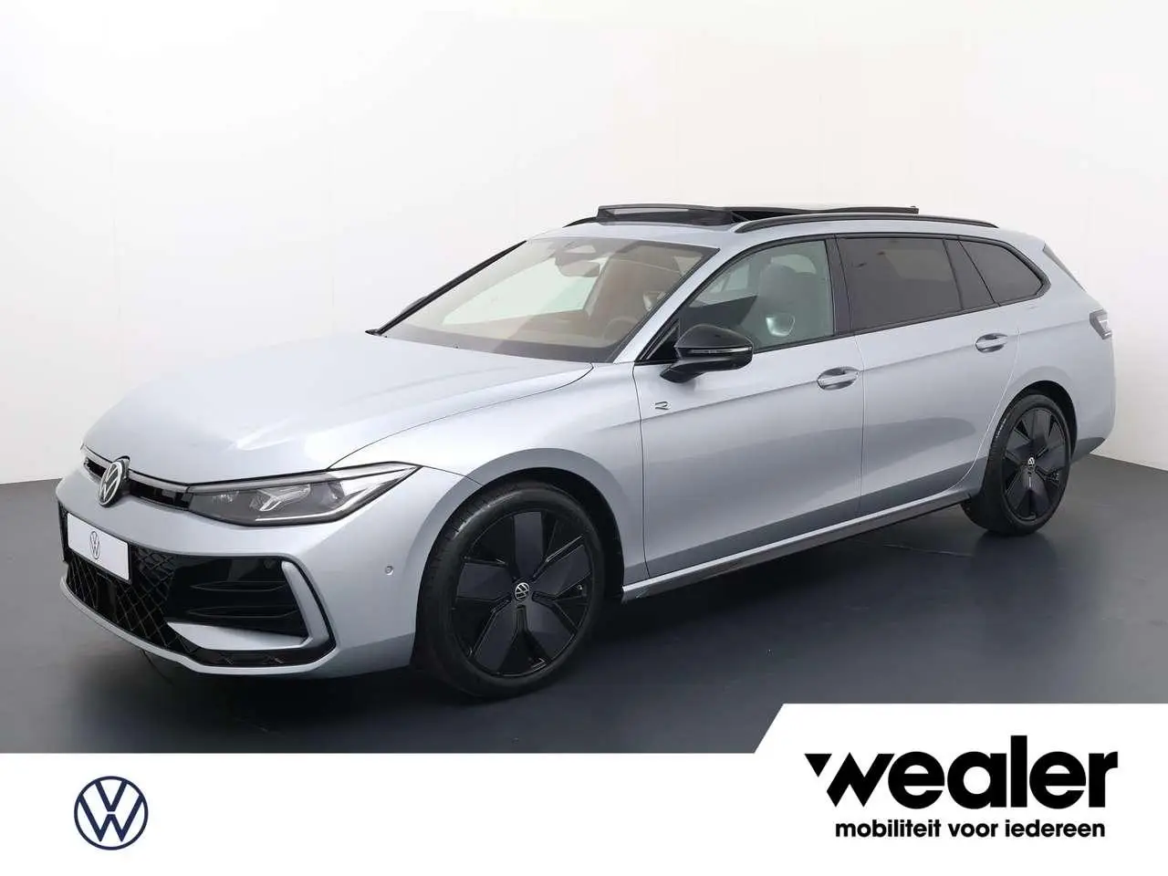 Photo 1 : Volkswagen Passat 2024 Essence