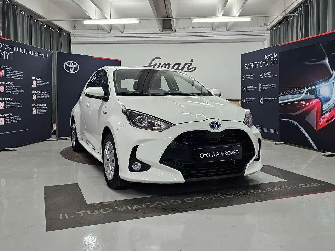 Photo 1 : Toyota Yaris 2021 Hybrid