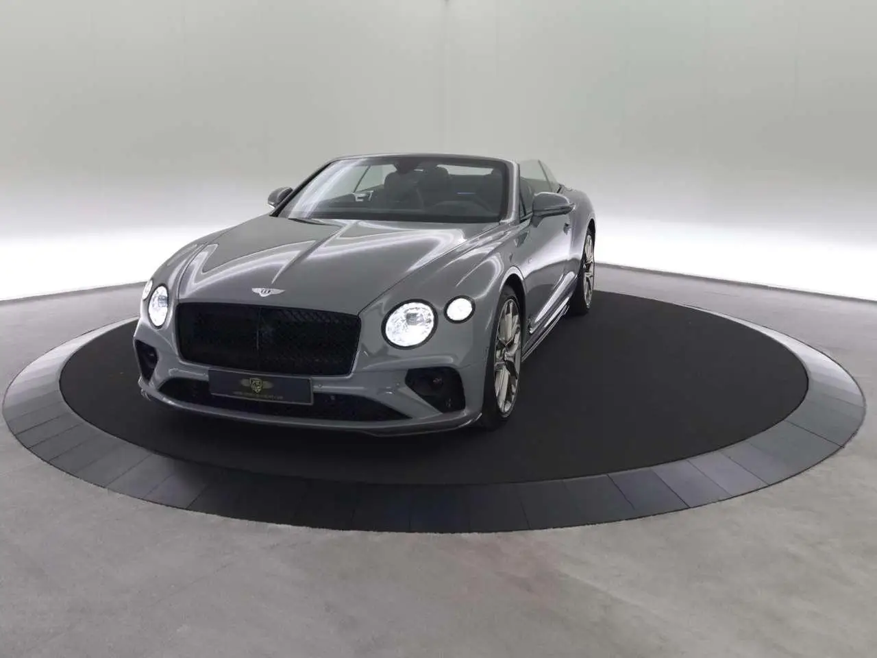 Photo 1 : Bentley Continental 2024 Essence