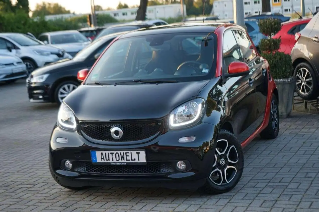 Photo 1 : Smart Forfour 2017 Petrol