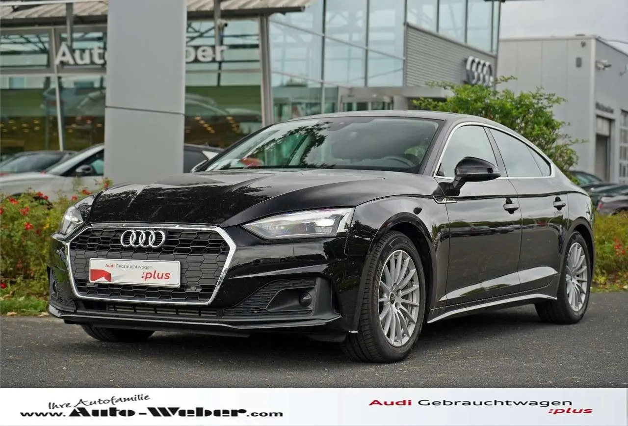 Photo 1 : Audi A5 2022 Essence