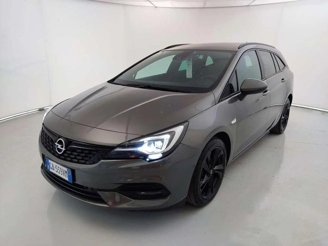 Photo 1 : Opel Astra 2020 Diesel