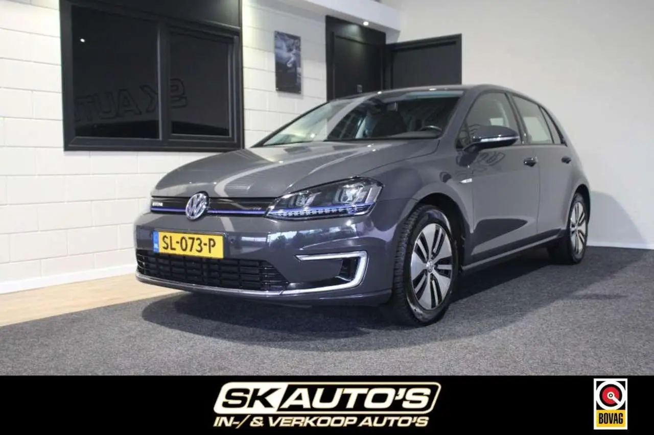 Photo 1 : Volkswagen Golf 2015 Électrique