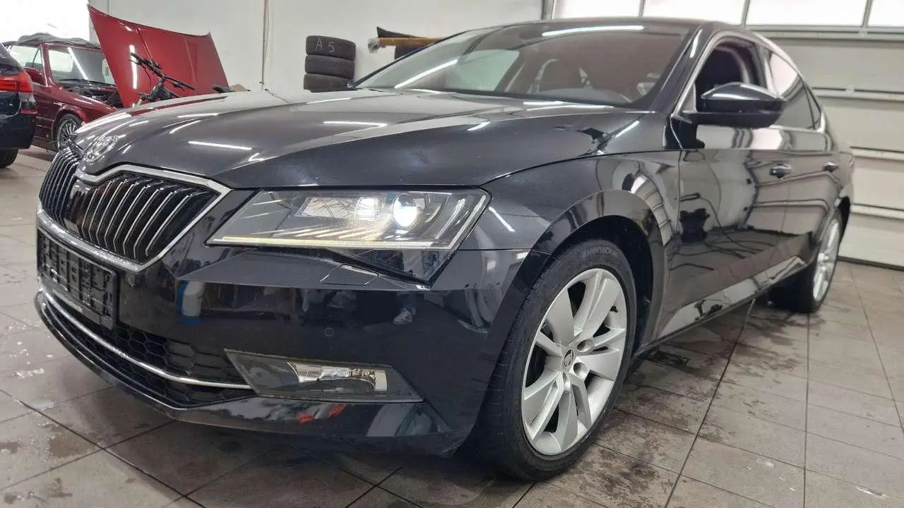 Photo 1 : Skoda Superb 2016 Diesel