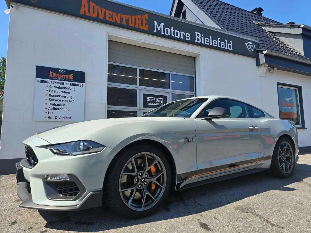 Photo 1 : Ford Mustang 2022 Petrol