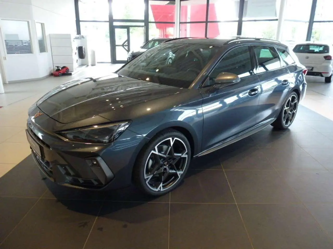 Photo 1 : Cupra Leon 2024 Essence