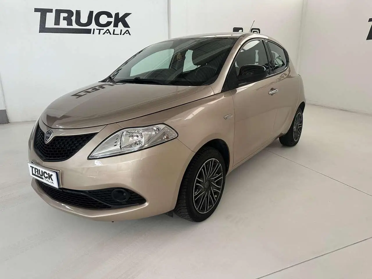 Photo 1 : Lancia Ypsilon 2019 Petrol