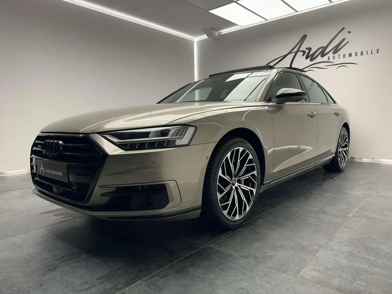 Photo 1 : Audi A8 2018 Diesel