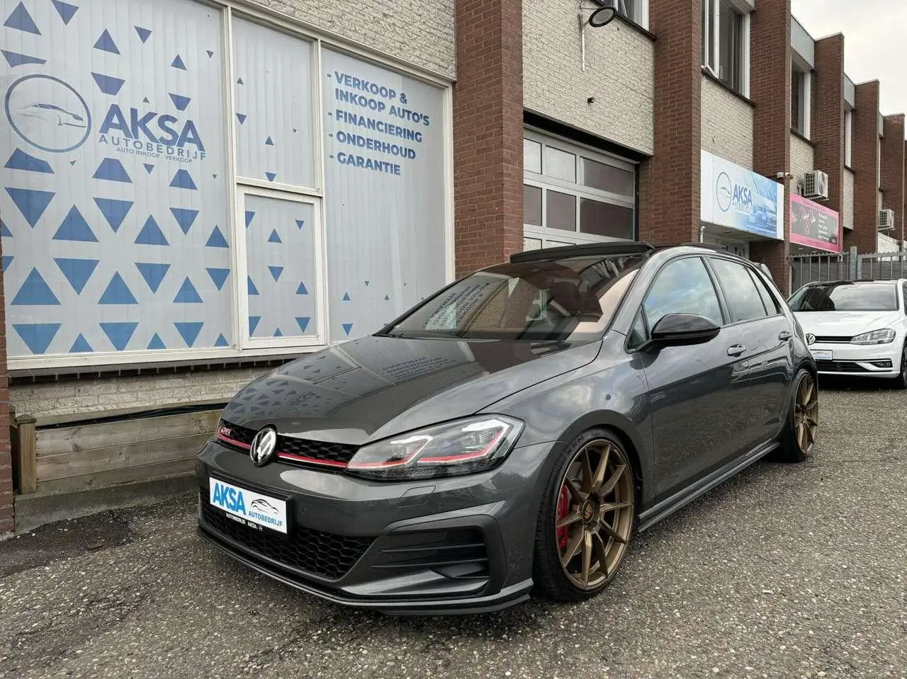 Photo 1 : Volkswagen Golf 2019 Essence