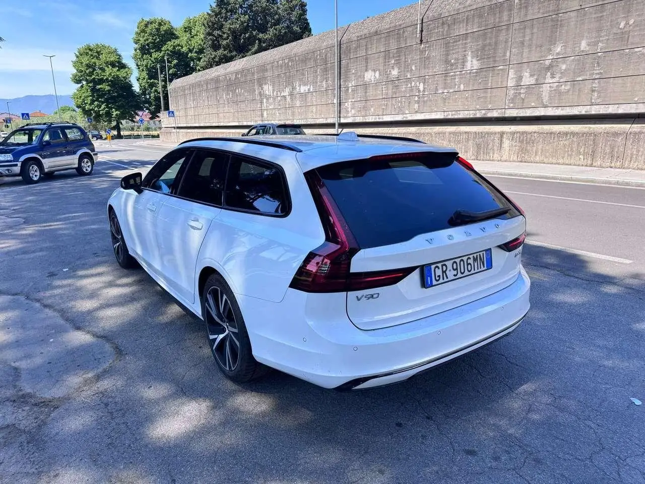 Photo 1 : Volvo V90 2022 Hybride