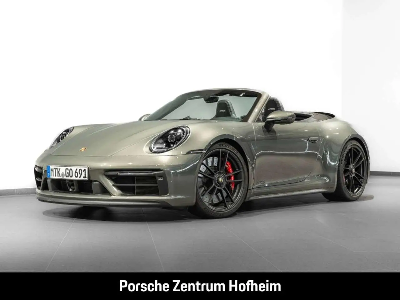 Photo 1 : Porsche 992 2024 Essence