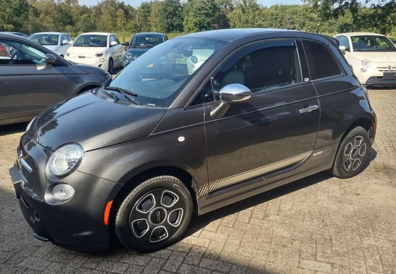 Photo 1 : Fiat 500 2019 Électrique