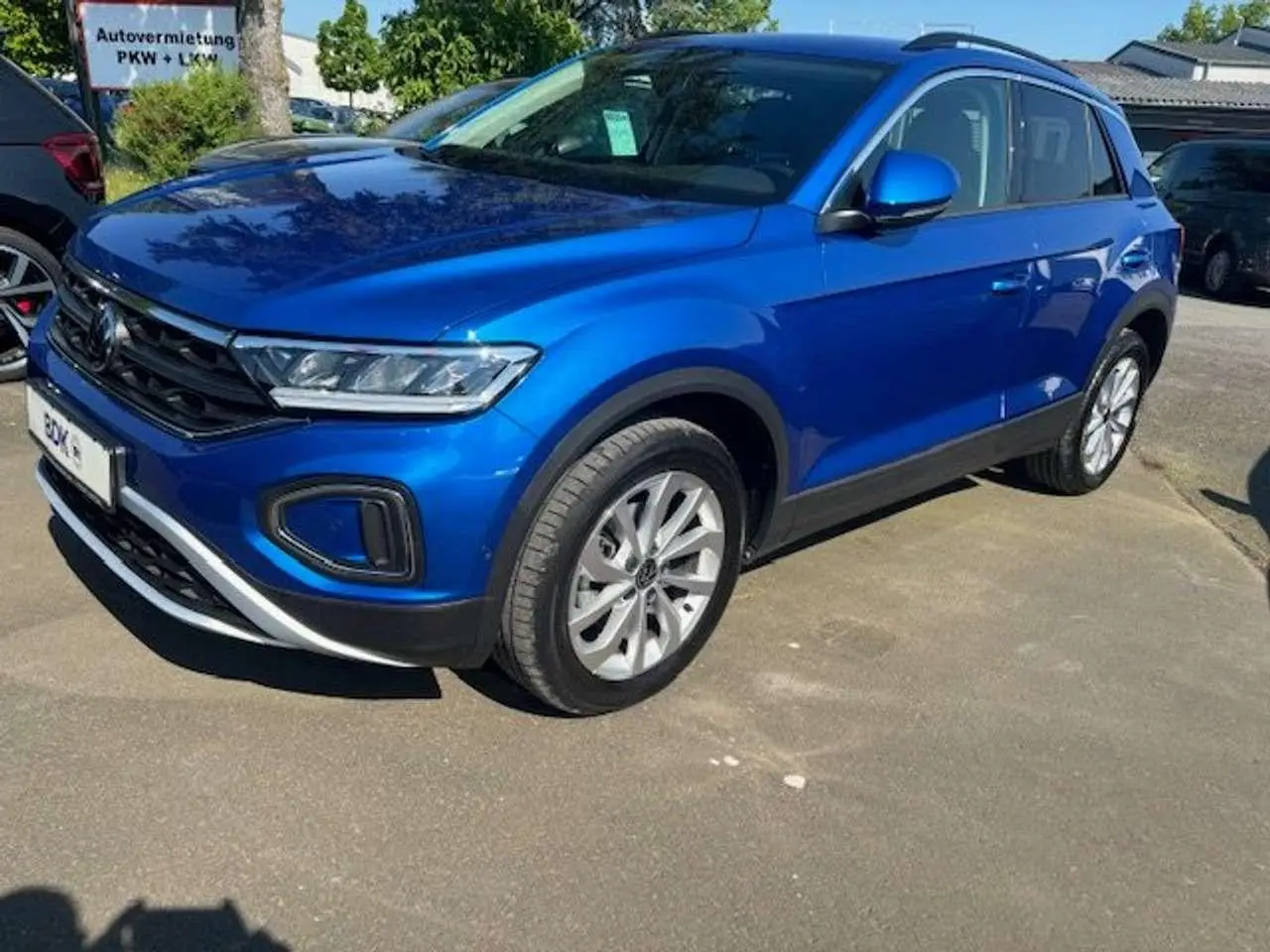 Photo 1 : Volkswagen T-roc 2023 Essence