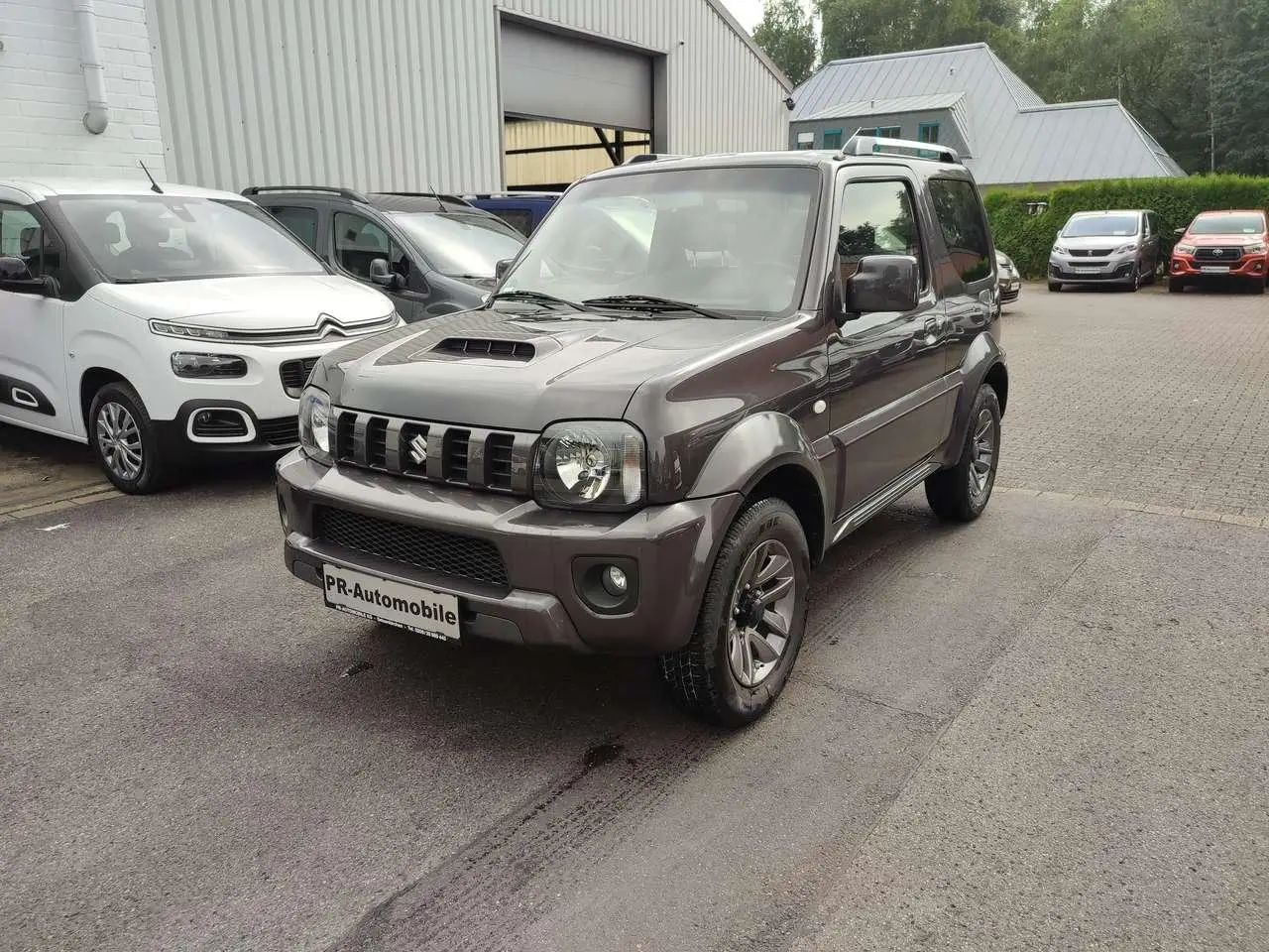 Photo 1 : Suzuki Jimny 2017 Petrol