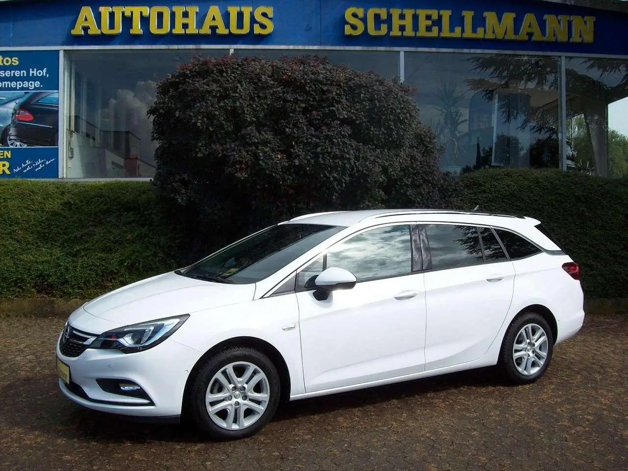 Photo 1 : Opel Astra 2019 Petrol