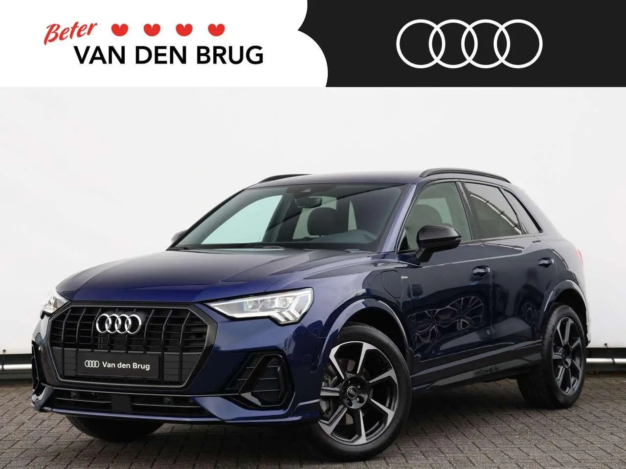 Photo 1 : Audi Q3 2024 Hybrid