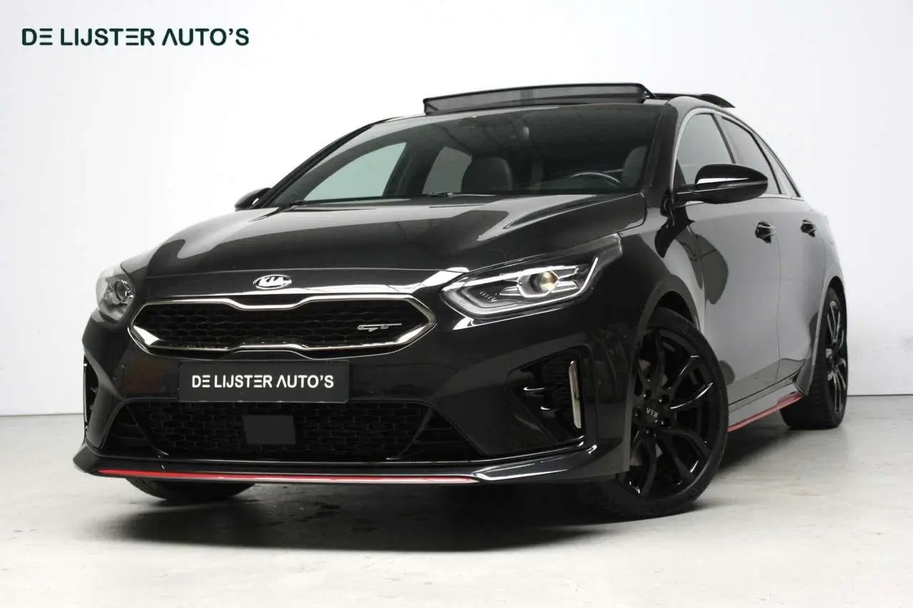 Photo 1 : Kia Proceed 2020 Petrol