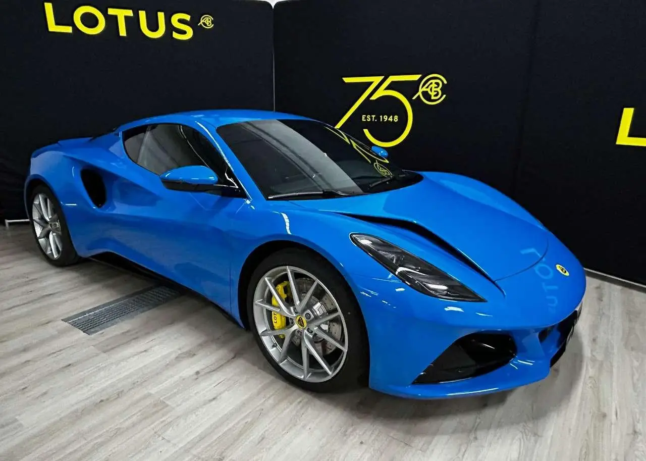 Photo 1 : Lotus Emira 2024 Petrol