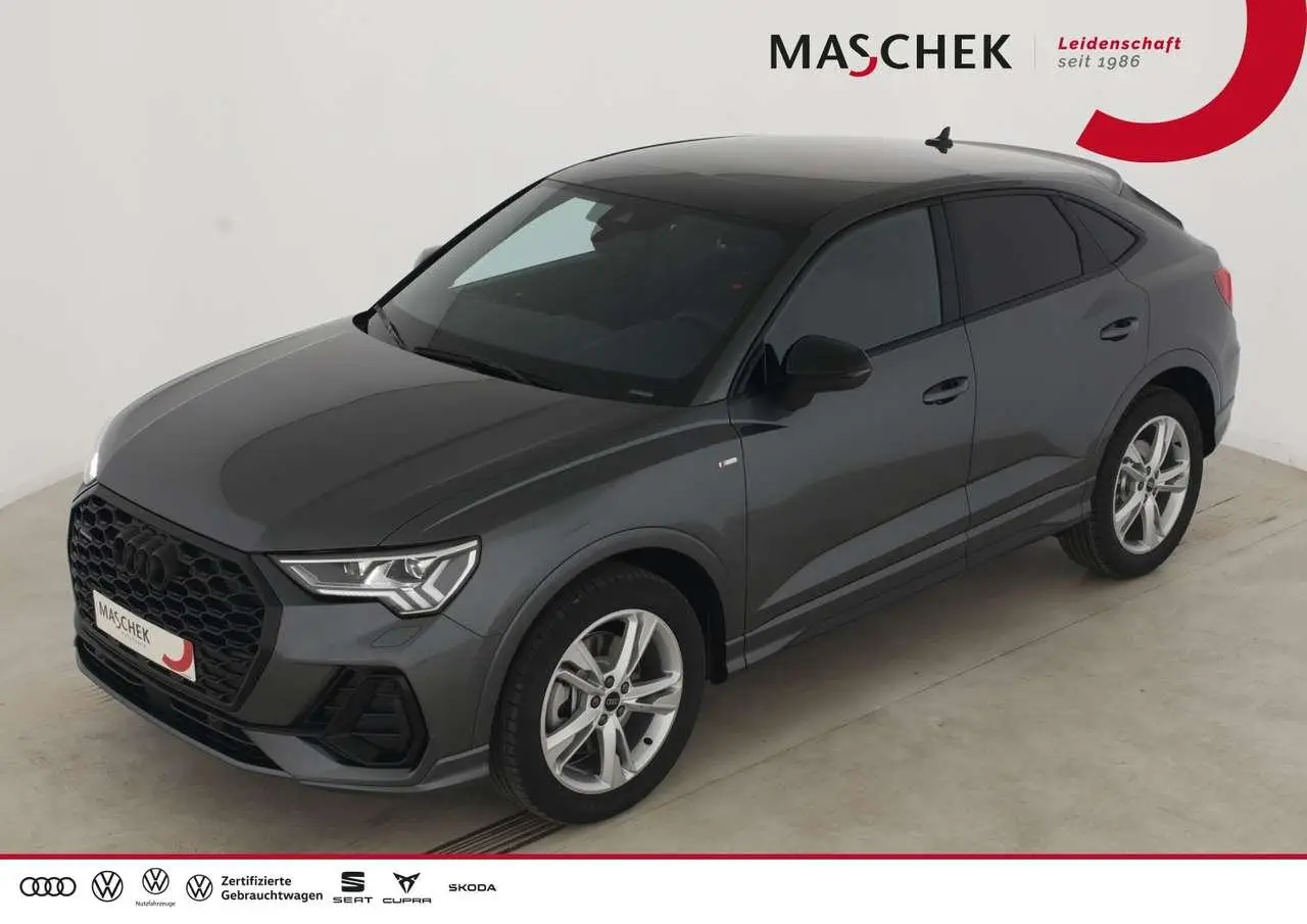 Photo 1 : Audi Q3 2024 Diesel