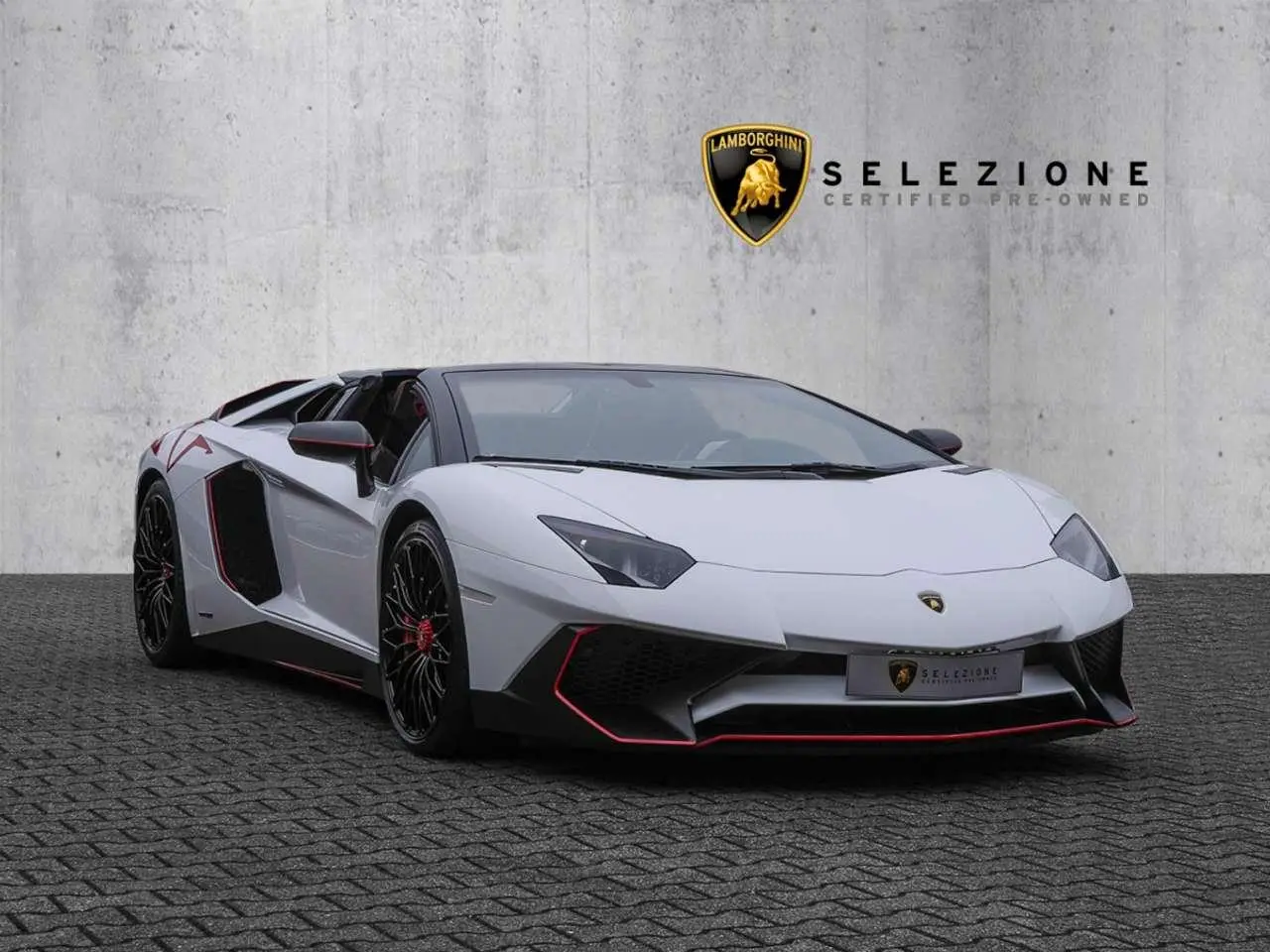 Photo 1 : Lamborghini Aventador 2016 Petrol