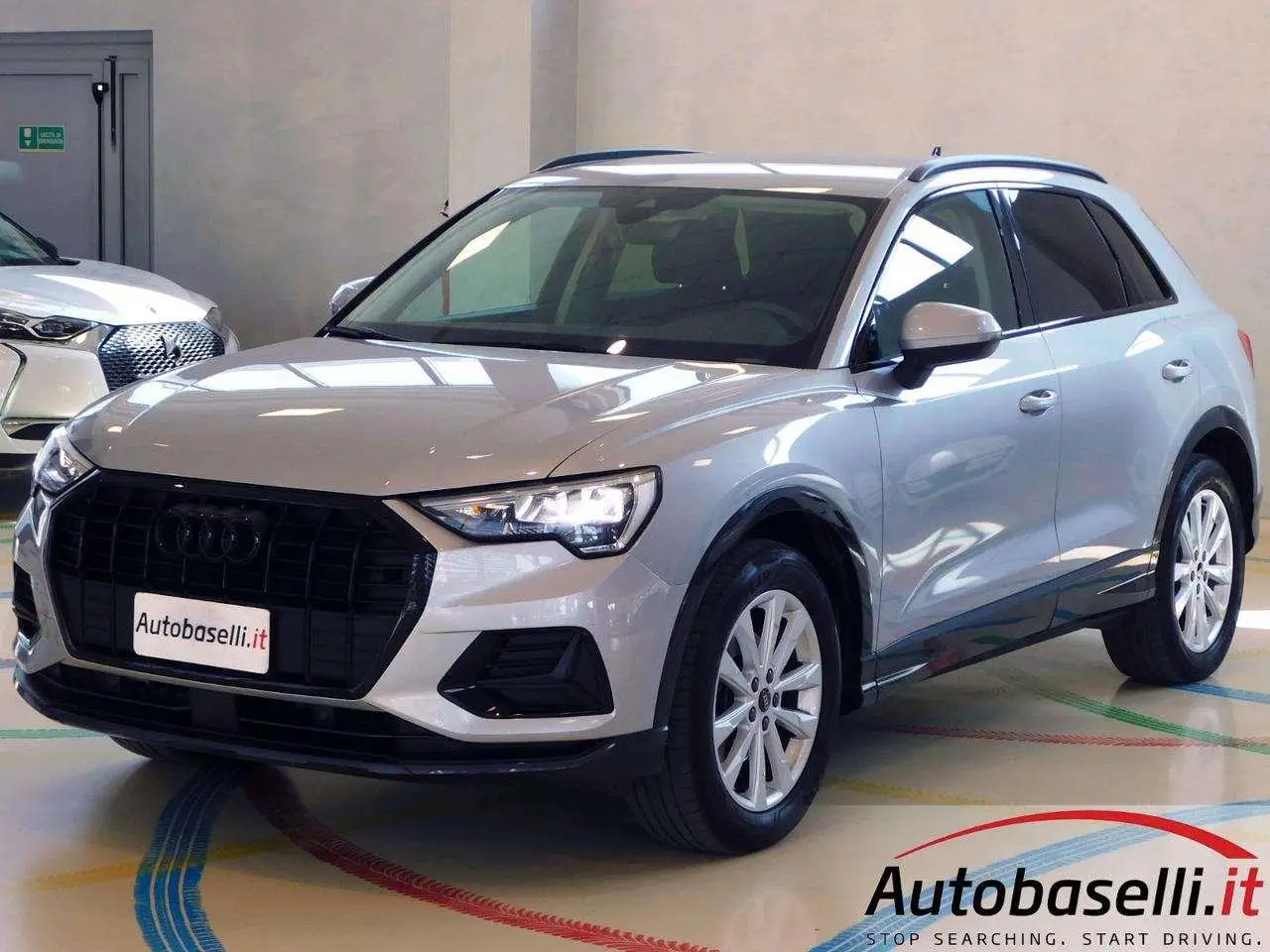 Photo 1 : Audi Q3 2021 Petrol