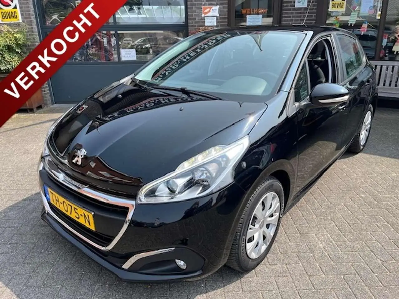 Photo 1 : Peugeot 208 2018 Petrol