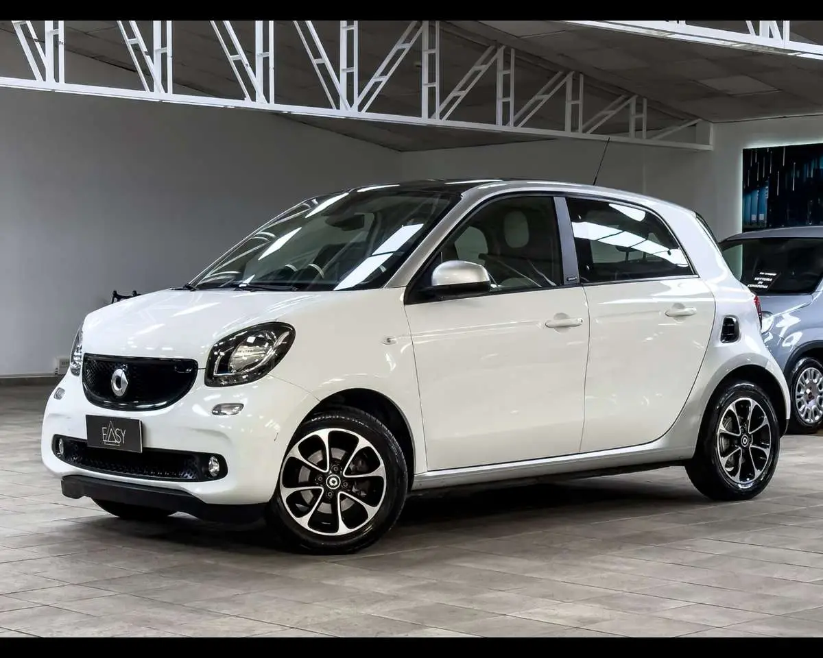 Photo 1 : Smart Forfour 2016 Essence