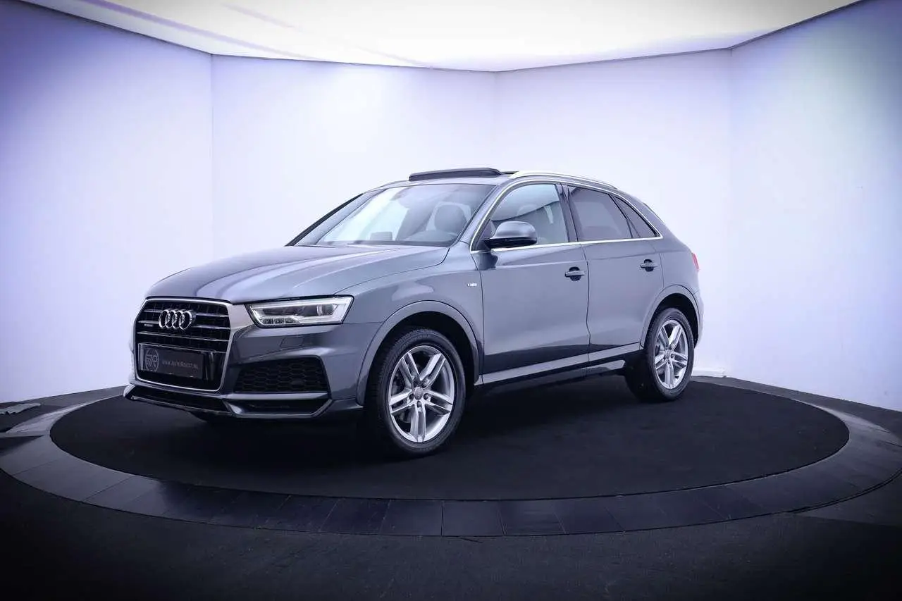 Photo 1 : Audi Q3 2018 Petrol