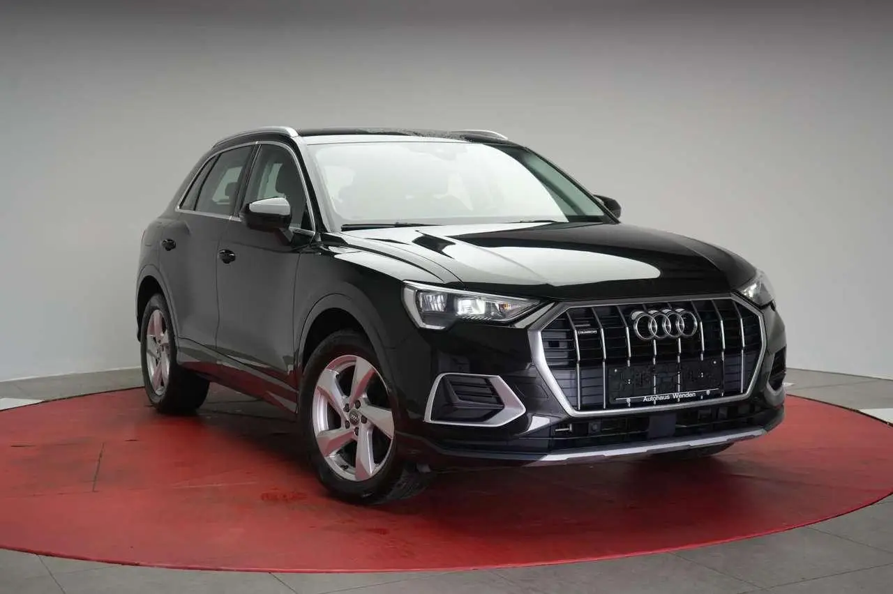 Photo 1 : Audi Q3 2019 Petrol