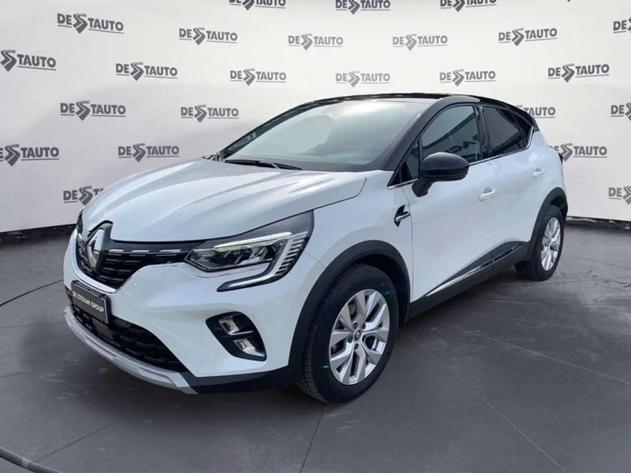 Photo 1 : Renault Captur 2021 Petrol