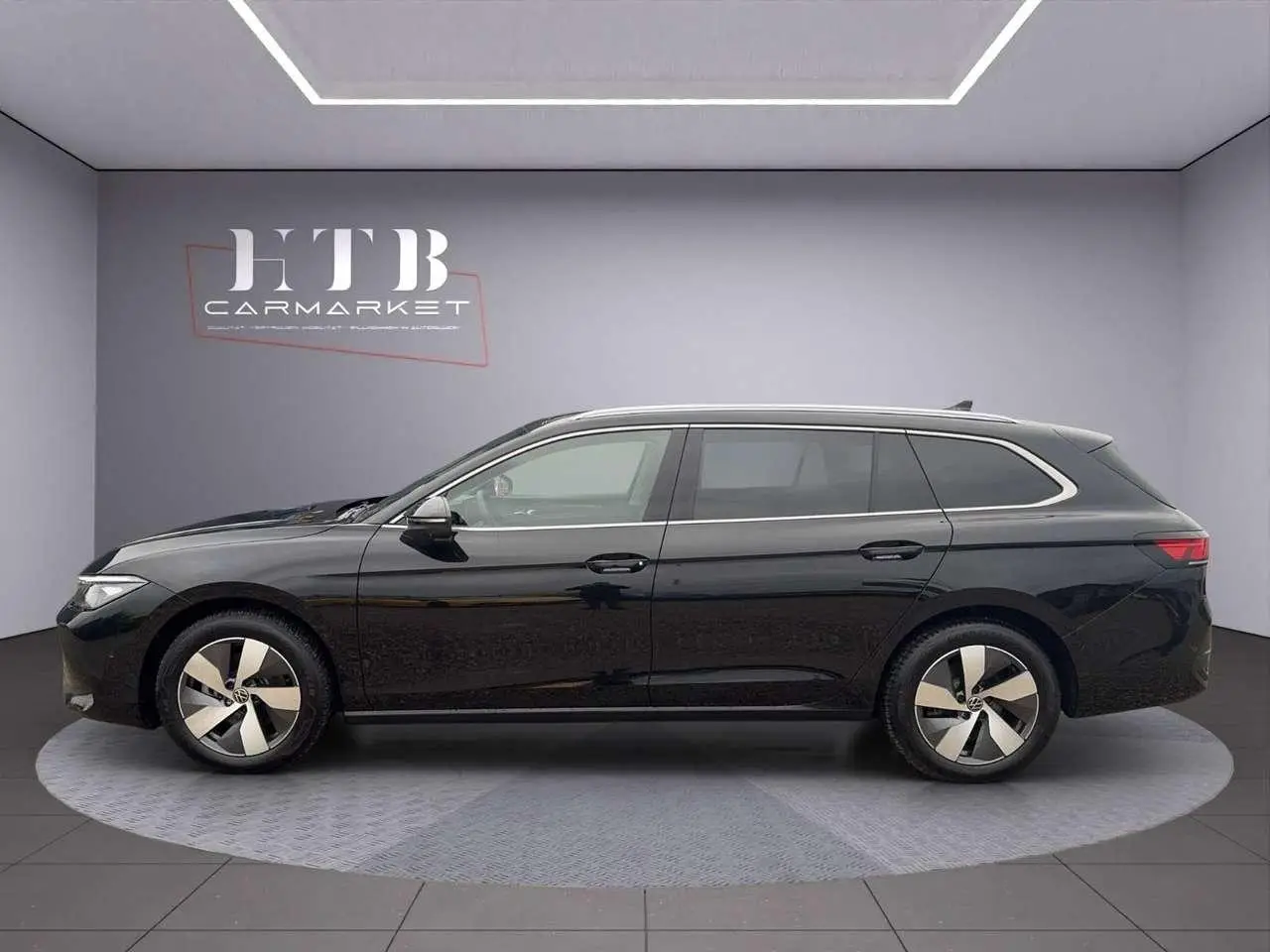 Photo 1 : Volkswagen Passat 2024 Essence