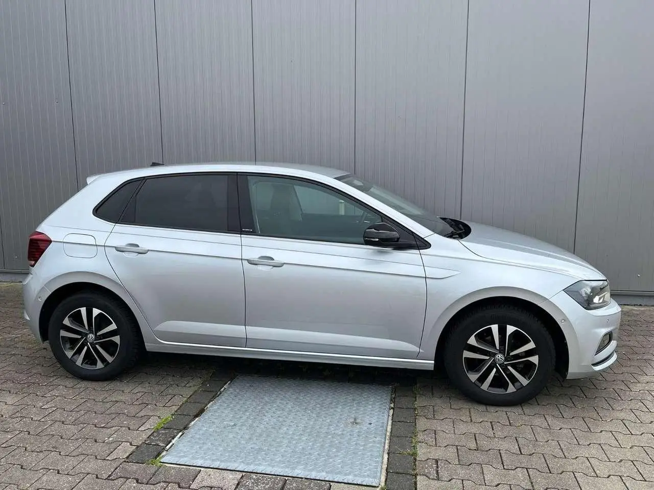 Photo 1 : Volkswagen Polo 2020 Essence