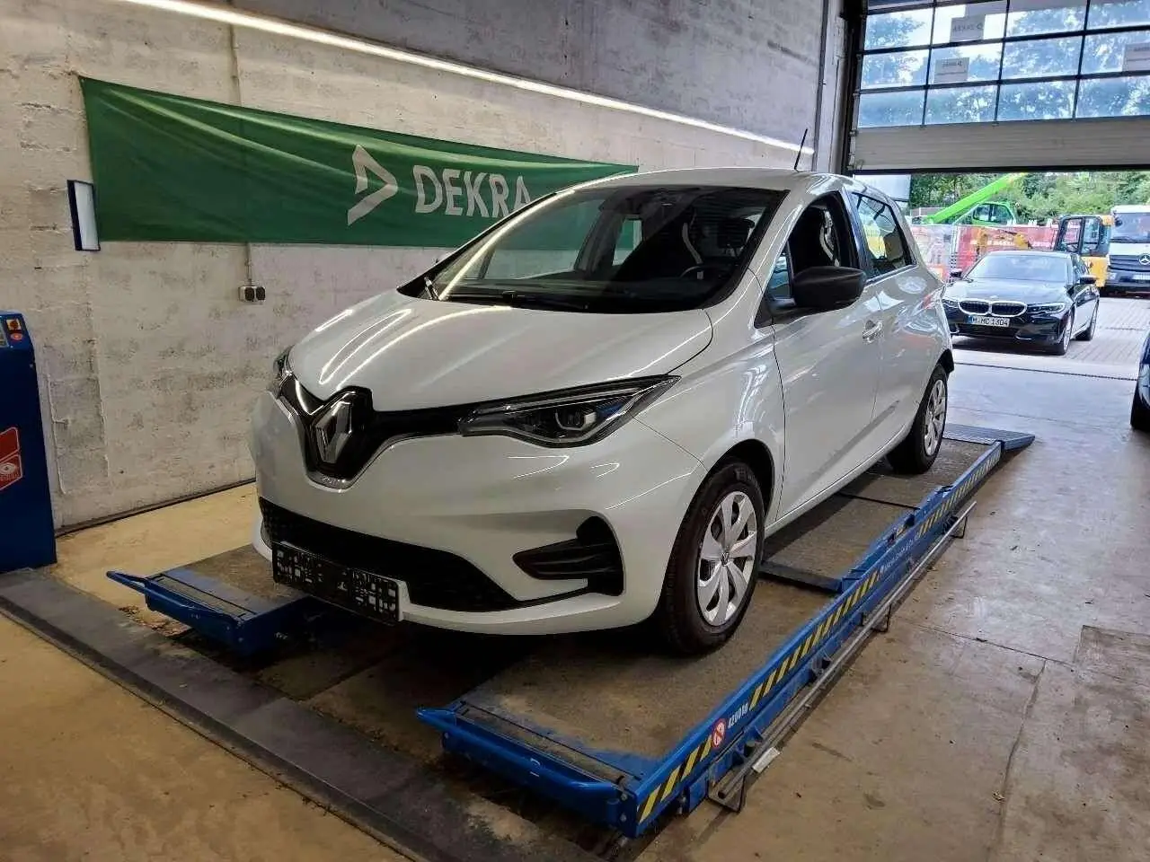 Photo 1 : Renault Zoe 2021 Électrique