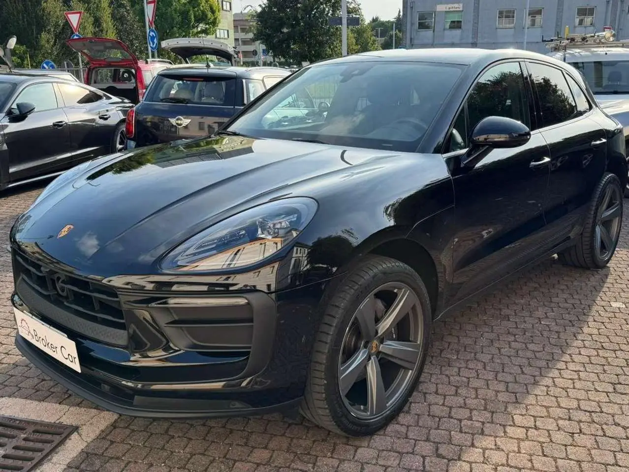 Photo 1 : Porsche Macan 2023 Petrol