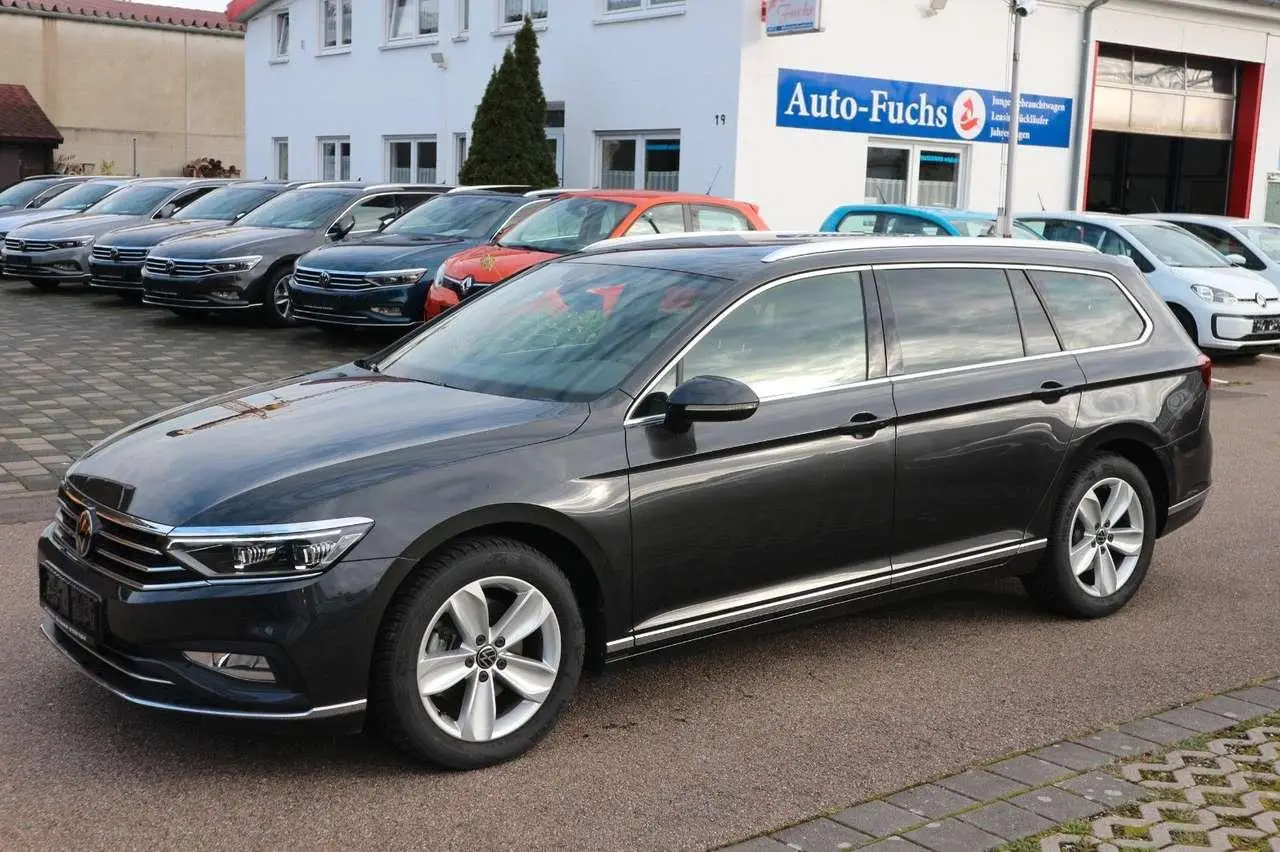 Photo 1 : Volkswagen Passat 2023 Diesel