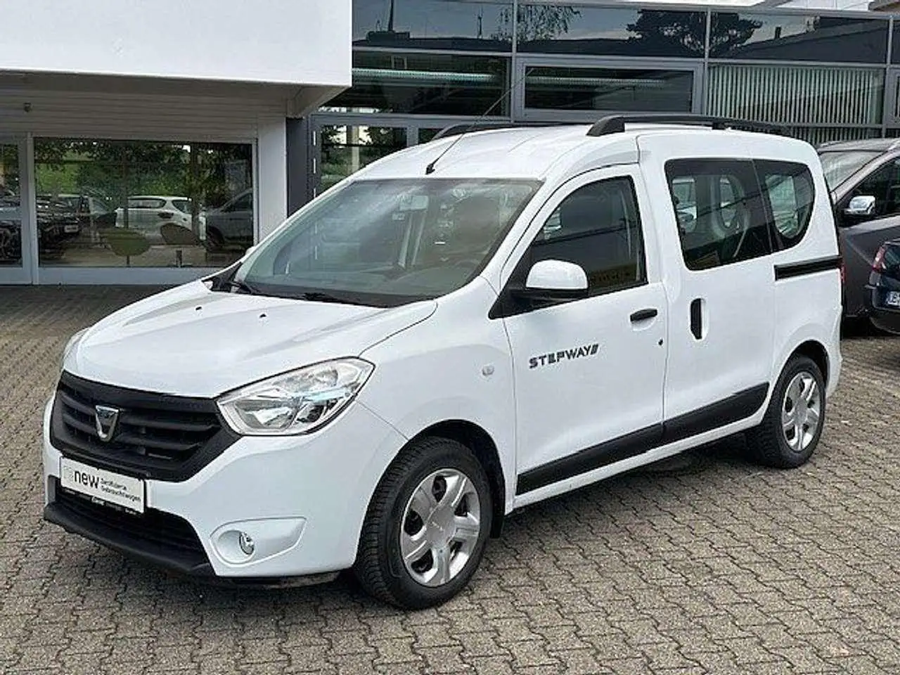 Photo 1 : Dacia Dokker 2016 Petrol