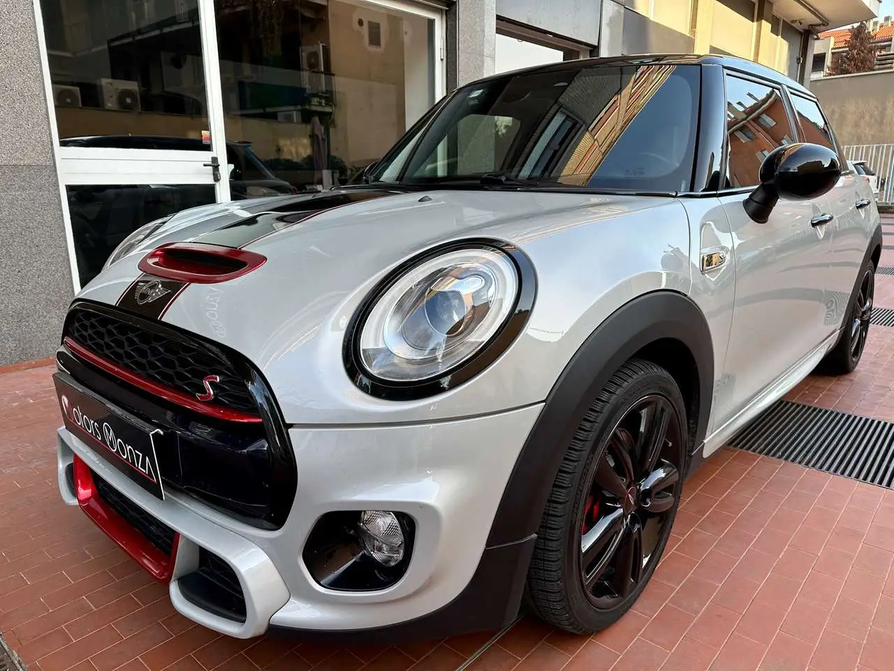 Photo 1 : Mini Cooper 2017 Diesel