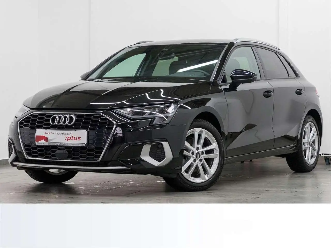 Photo 1 : Audi A3 2023 Petrol