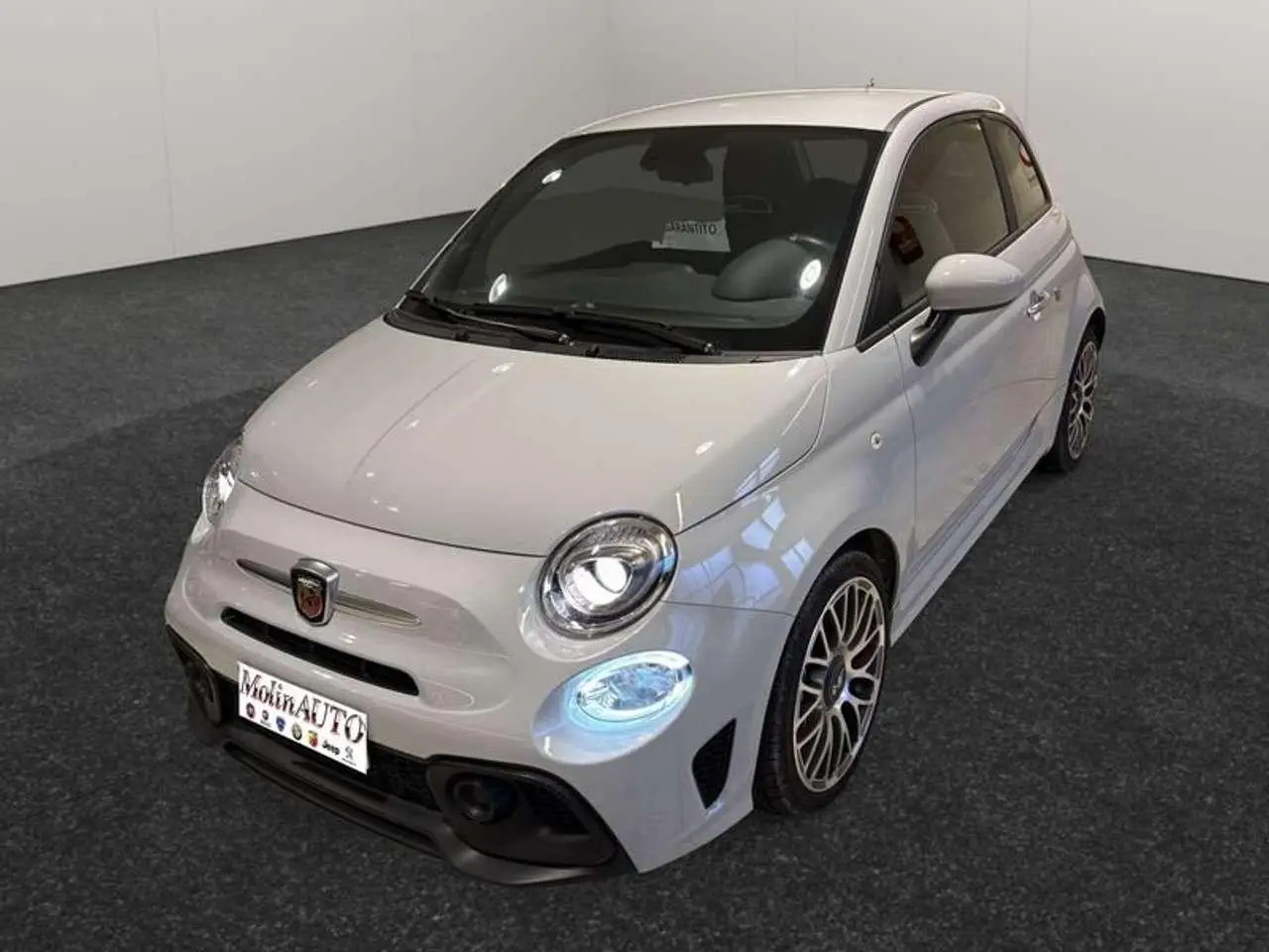 Photo 1 : Abarth 595 2022 Petrol