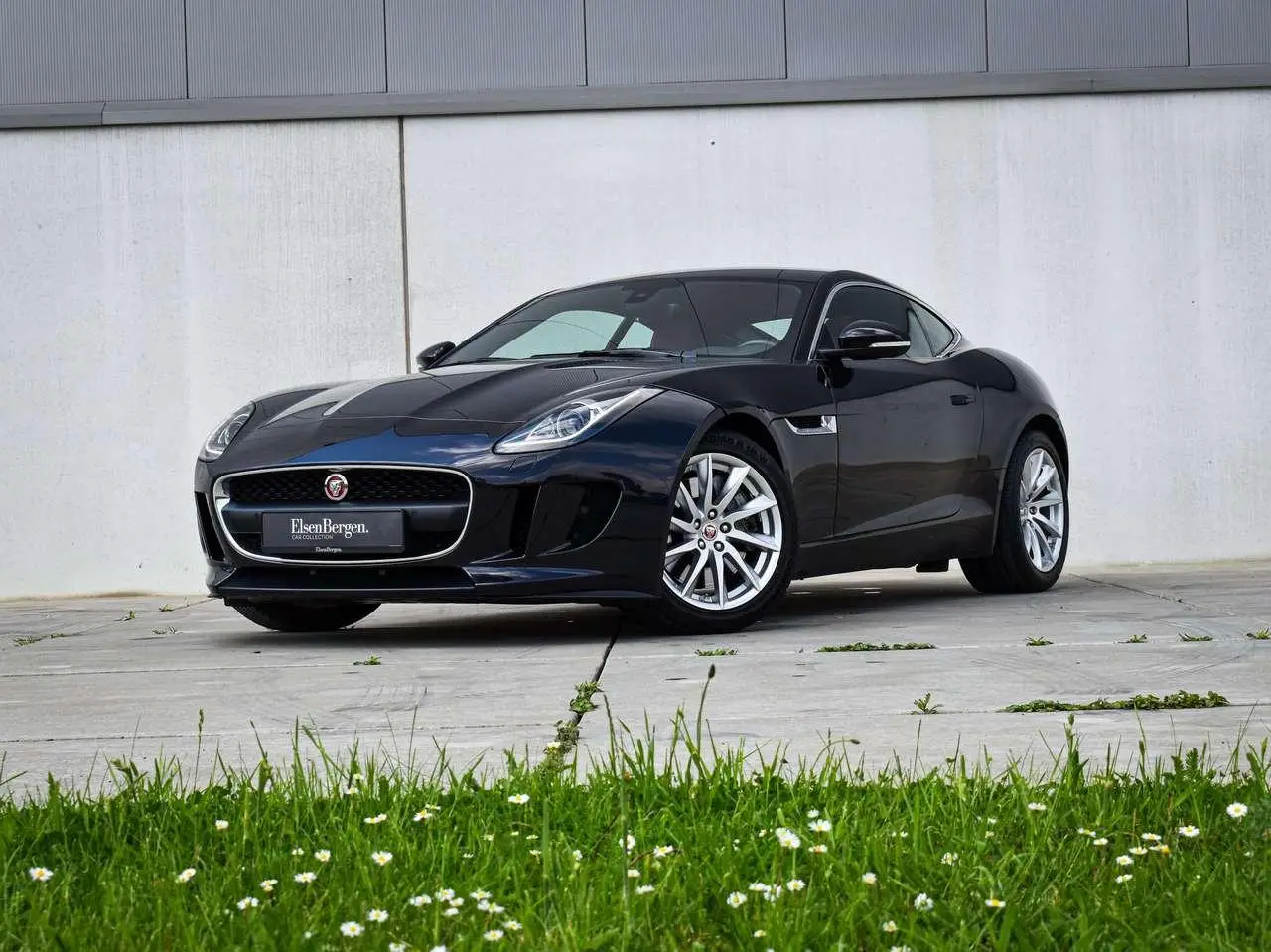 Photo 1 : Jaguar F-type 2016 Petrol