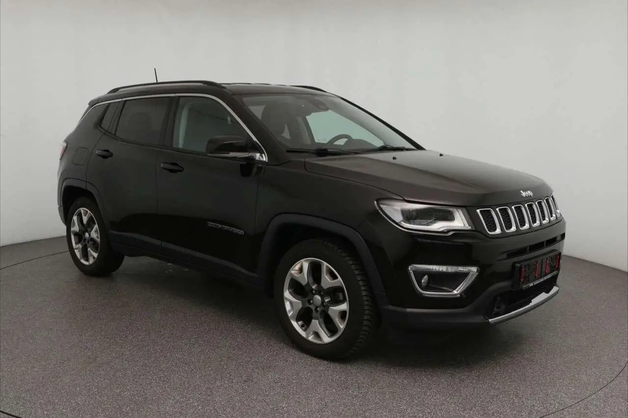 Photo 1 : Jeep Compass 2019 Petrol