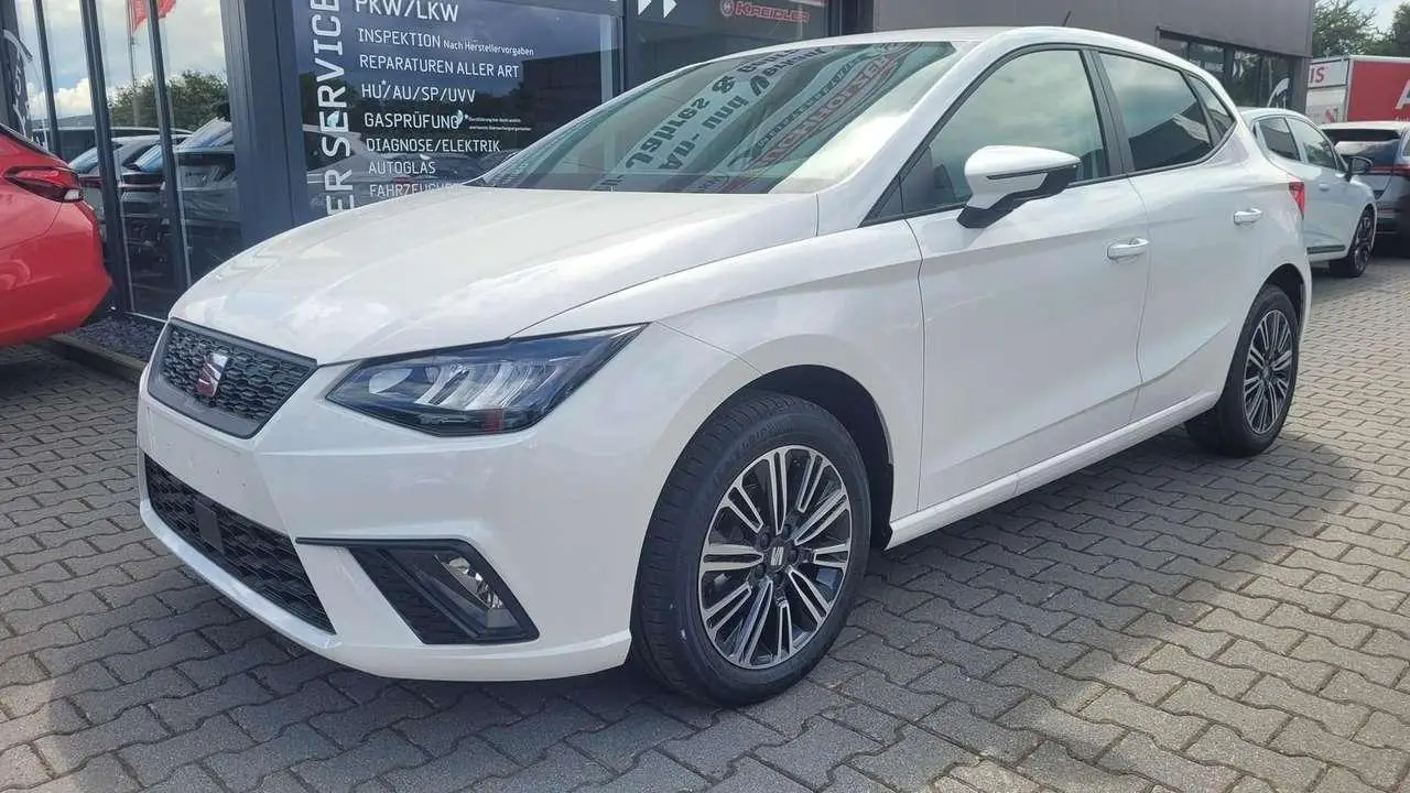 Photo 1 : Seat Ibiza 2023 Petrol