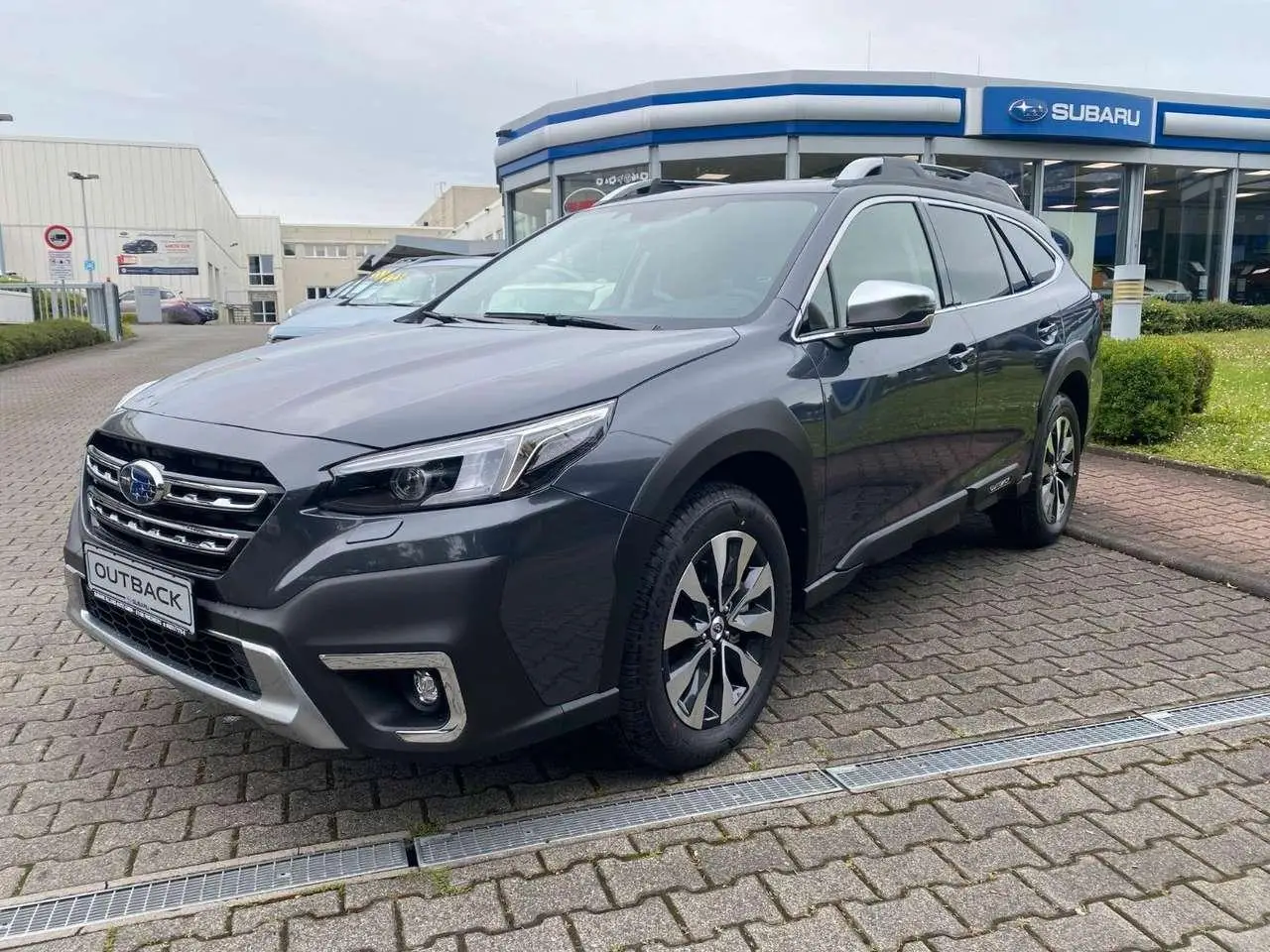 Photo 1 : Subaru Outback 2024 Petrol