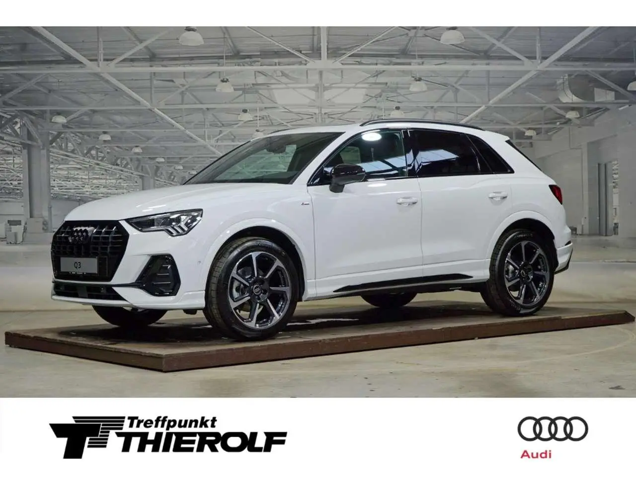 Photo 1 : Audi Q3 2024 Essence