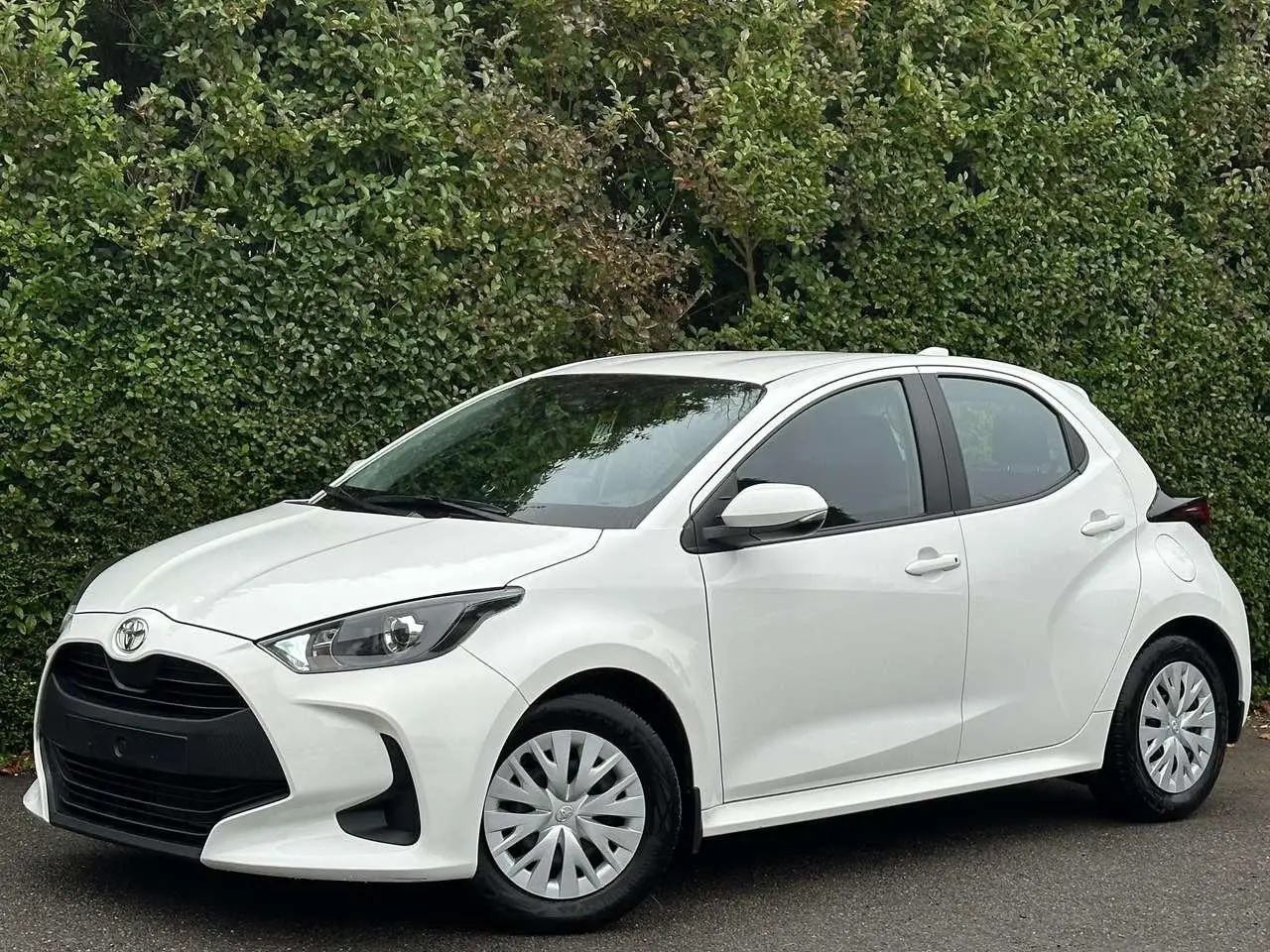 Photo 1 : Toyota Yaris 2023 Petrol