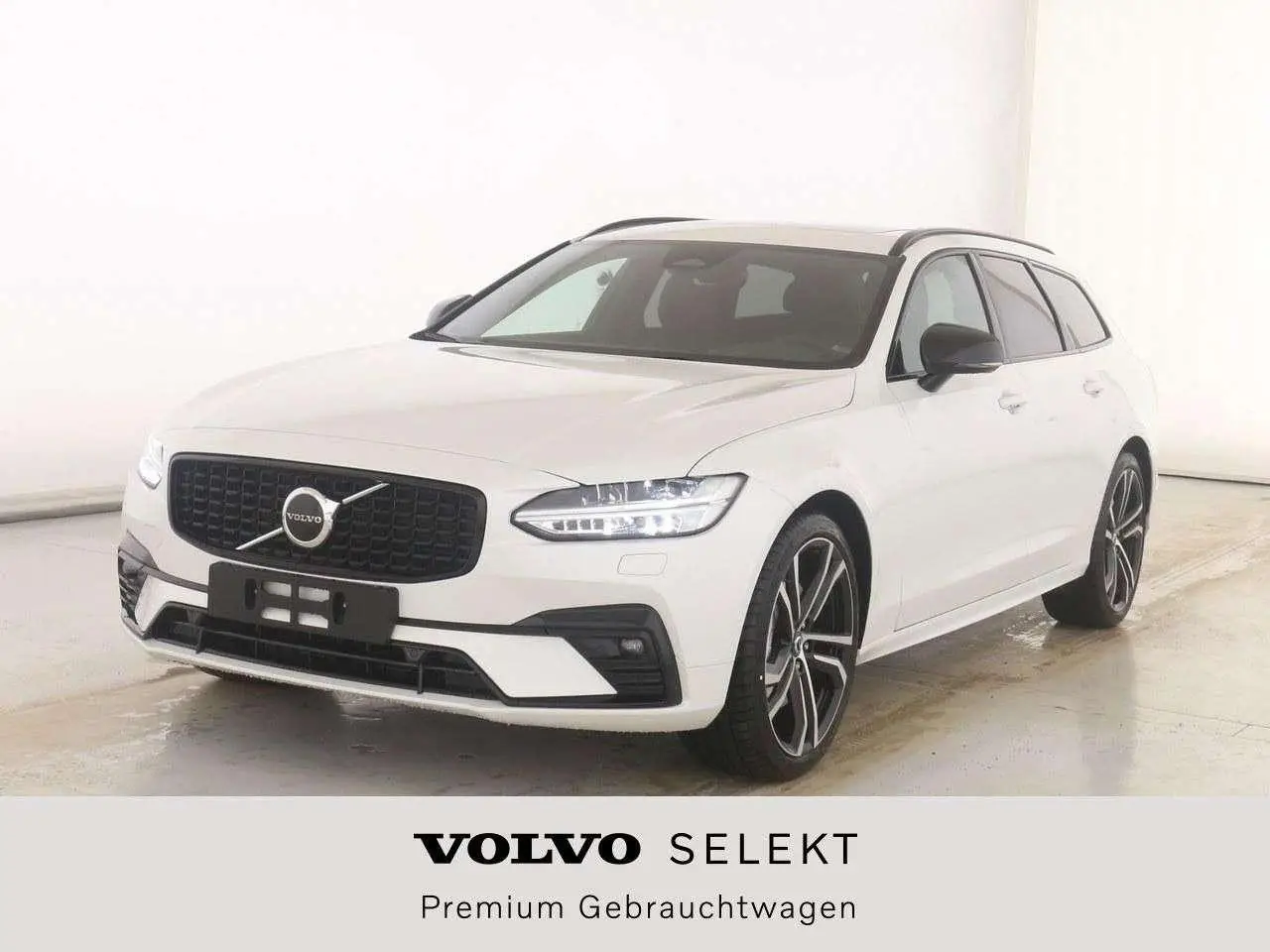 Photo 1 : Volvo V90 2023 Diesel